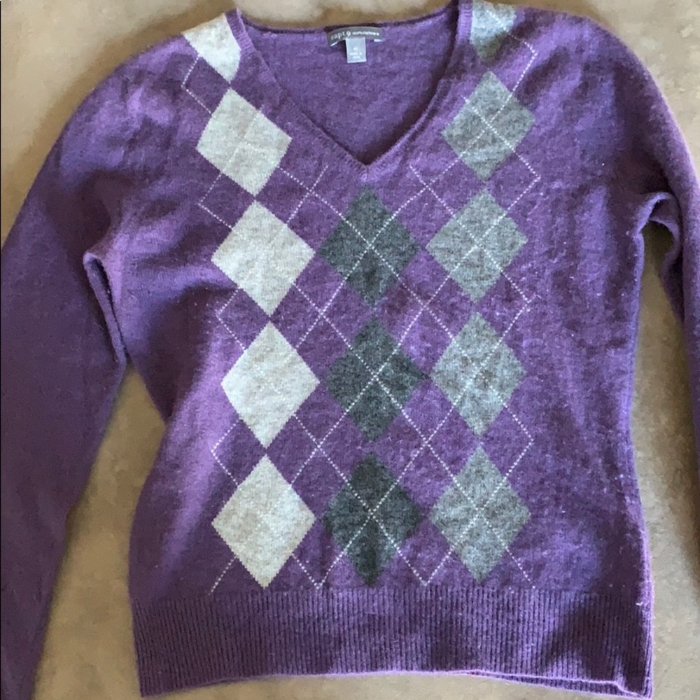 Cashmere sweater